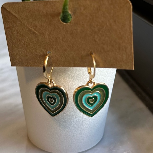 Green Heart Dangle Earrings - Picture 1 of 2